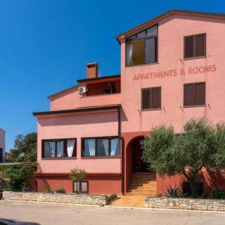Apartments Miri Vrsar Bagian luar foto