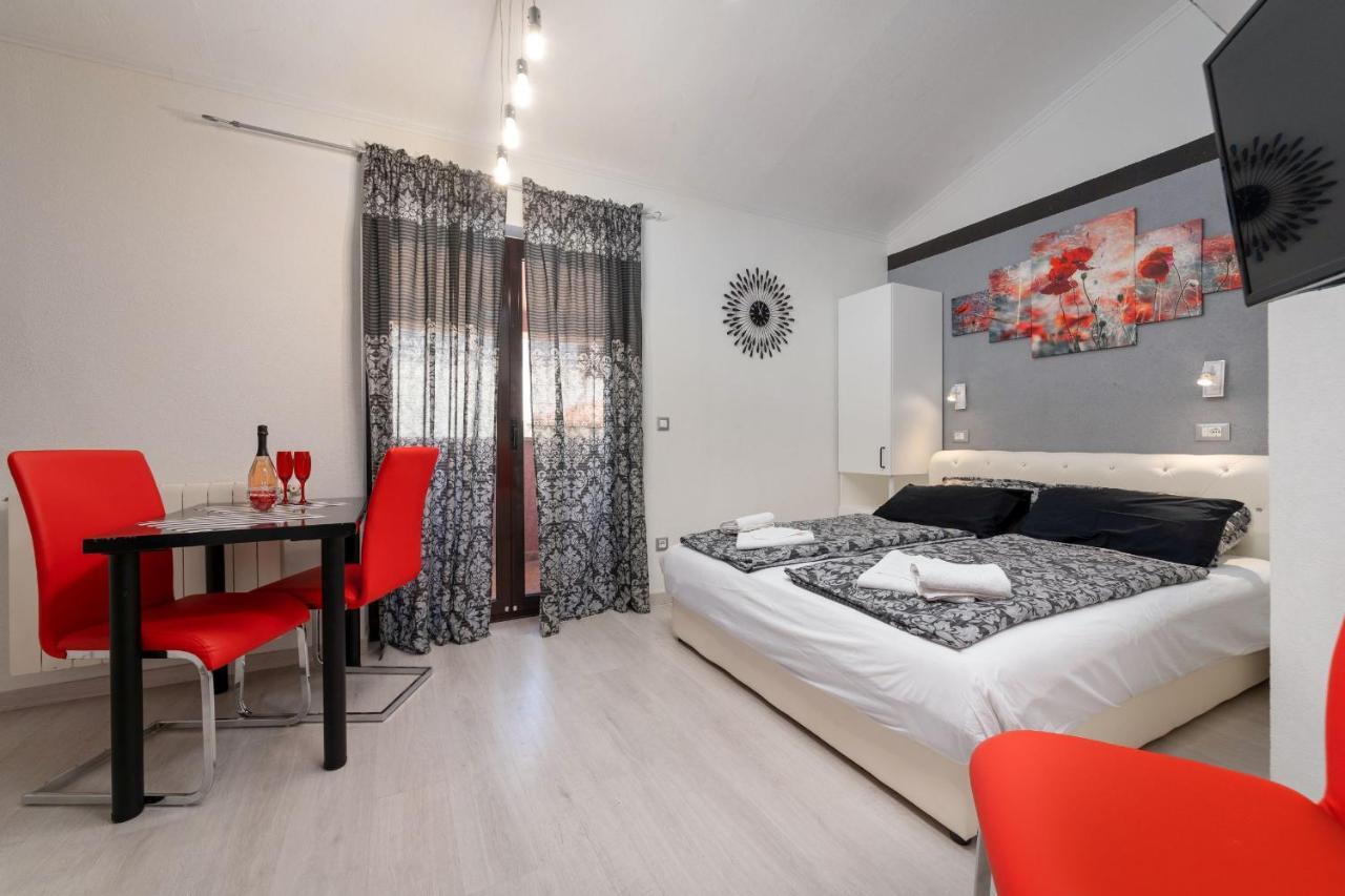 Apartments Miri Vrsar Bagian luar foto