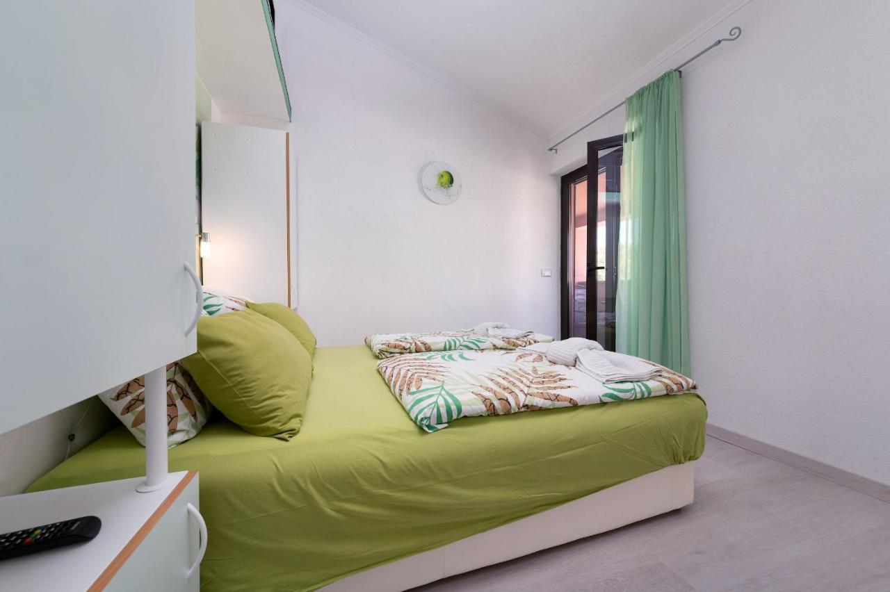 Apartments Miri Vrsar Bagian luar foto