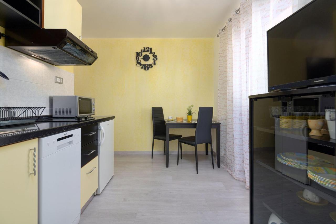 Apartments Miri Vrsar Bagian luar foto
