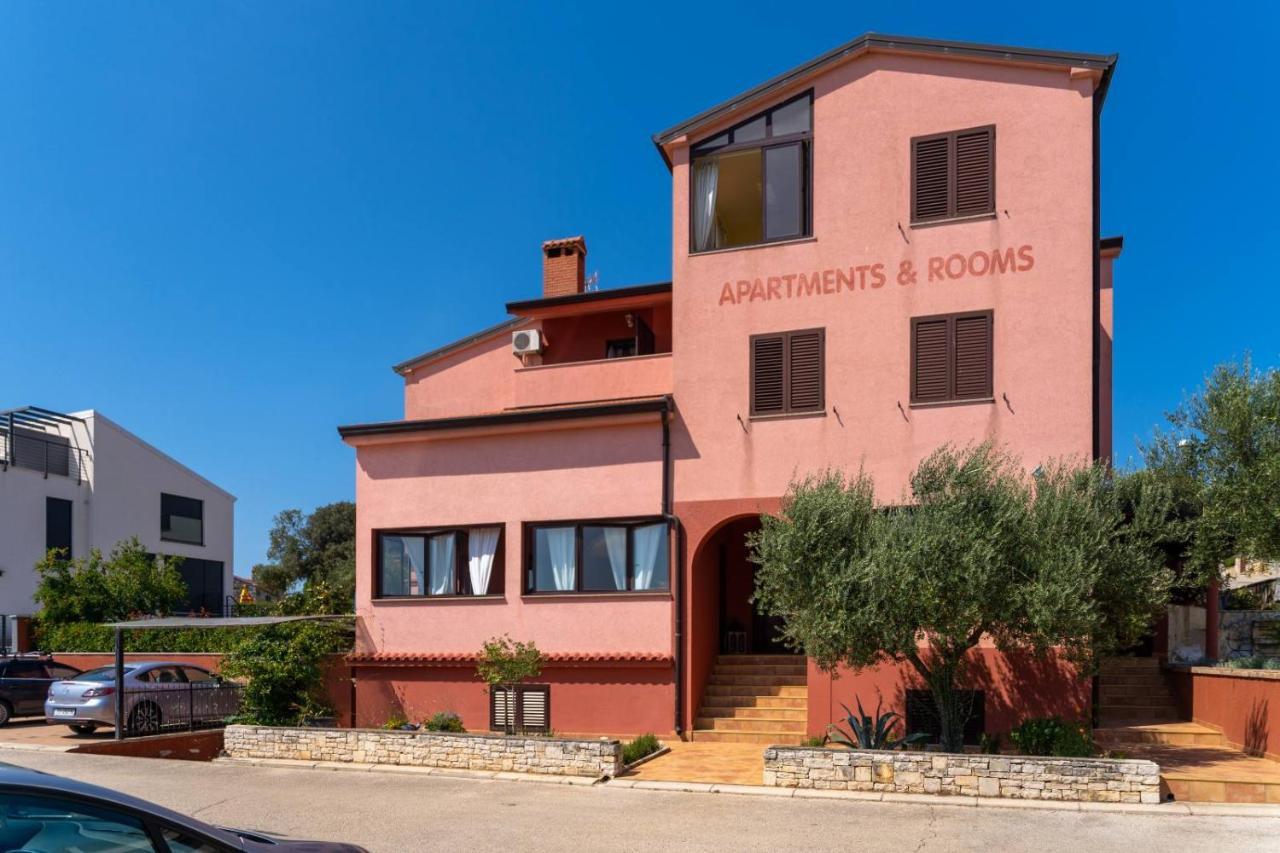 Apartments Miri Vrsar Bagian luar foto